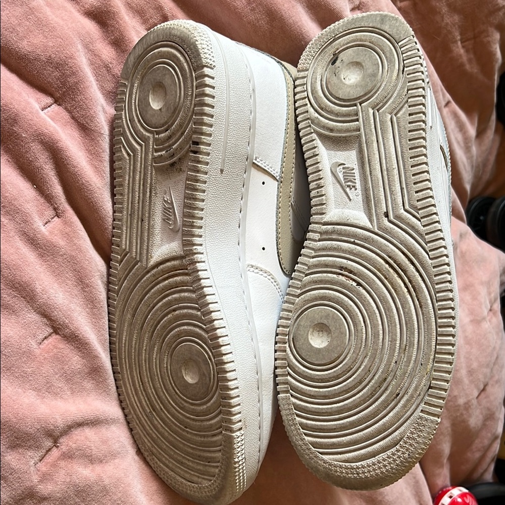 Nike Air Force 1 White And Gold Shoes View 5
